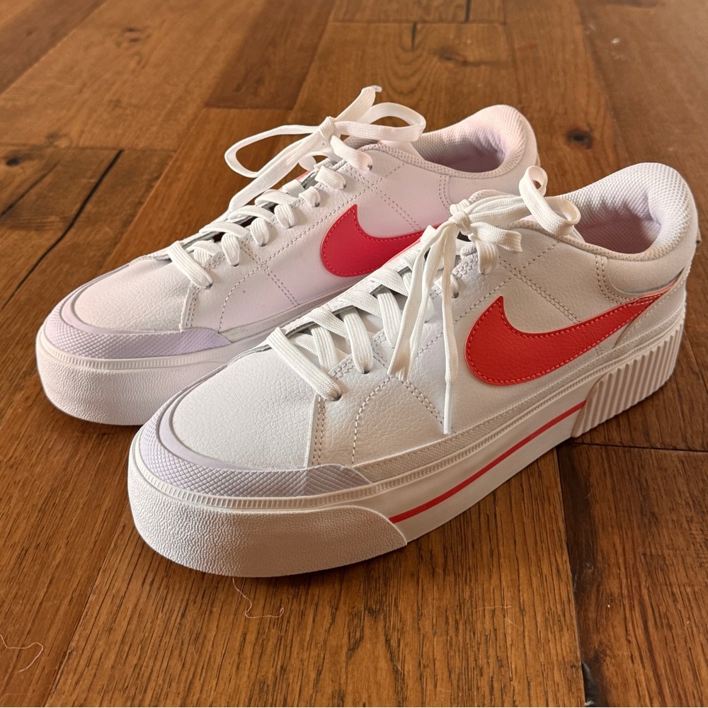 Nike Court Legacy Lift Sneakers